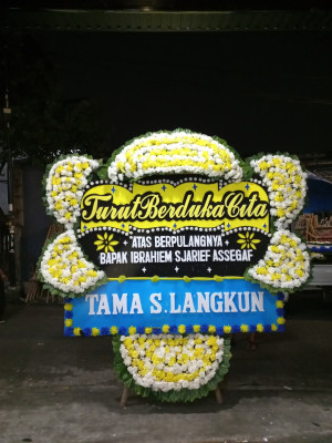 Papan Bunga Duka di Panceng